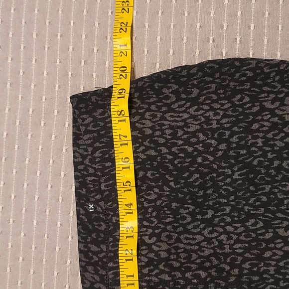 Leopard Print Skinnies - Picture 6 of 9